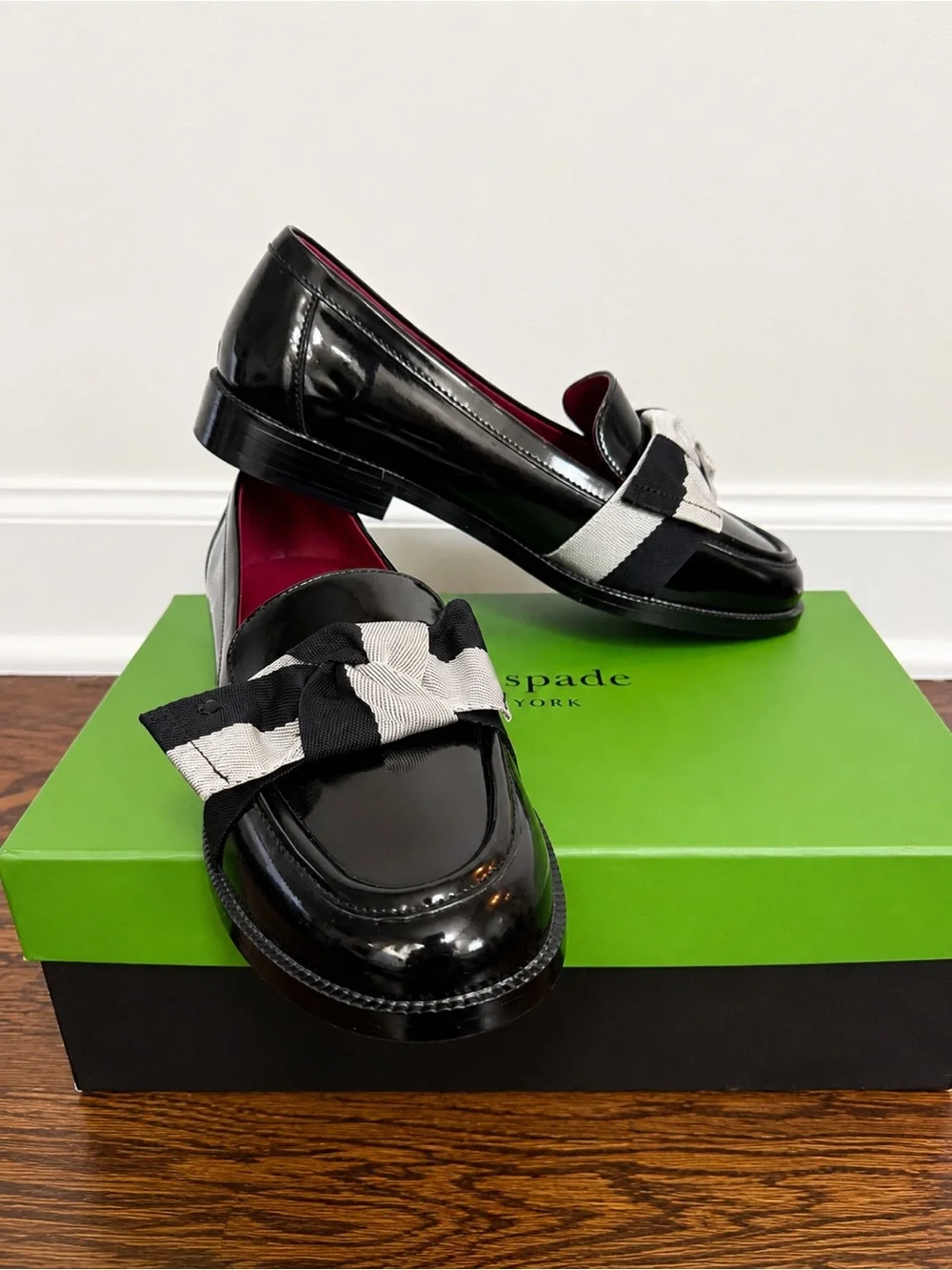 Kate Spade Leandra Black Patent Leather Bow Loafers 6.5B